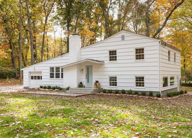 Photo of 15 Half Mile Cmn, Westport, CT 06880