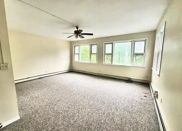 Property at 956 John F. Kennedy Blvd Unit 2, Bayonne, NJ, 07002, 3 beds, 1 bath, [object Object]
