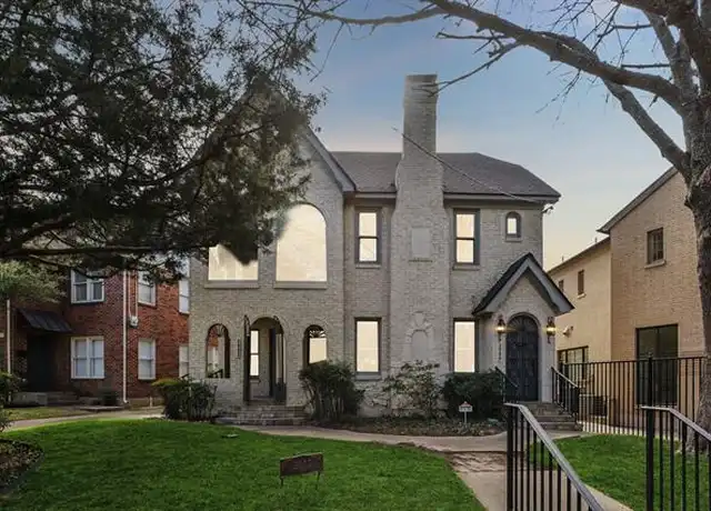 Property at 3902 Hawthorne Ave, Dallas, TX, 75219, 2 beds, 2 baths, [object Object]