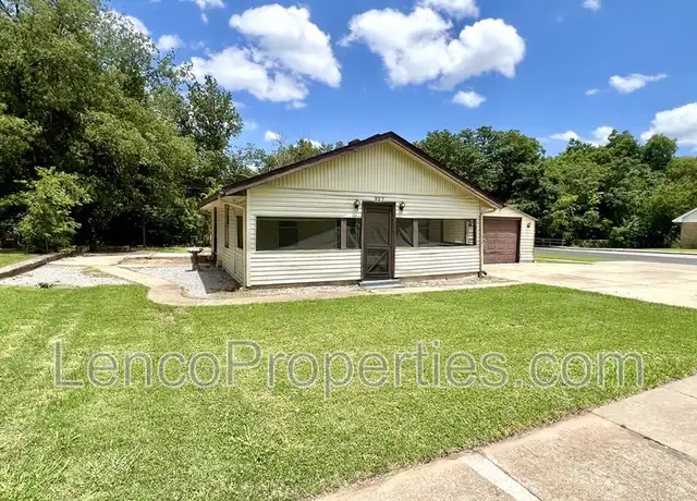 Property at 327 S Ponca Ave, Norman, OK, 73071, 2 beds, 1 bath, [object Object]