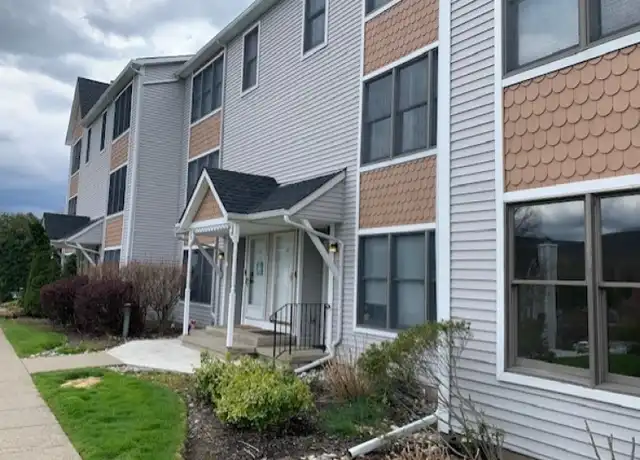 Property at 64 Heritage Ln, Hamburg, NJ, 07419, 1 bed, 1 bath, [object Object]