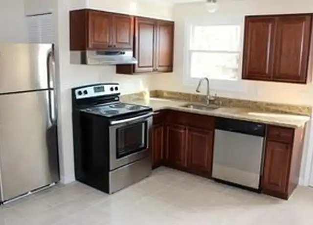 Property at 346 Brown St Unit 1L, Attleboro, MA, 02703, 2 beds, 1 bath, [object Object]