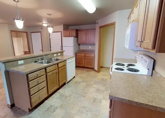 Property at 600 Meadow Ridge Loop NW Unit 102, Mandan, ND, 58554, 2 beds, 2 baths, [object Object]