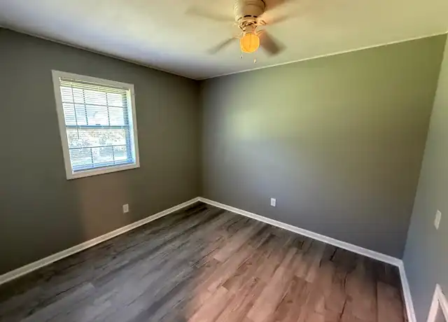 Property at 127 SE 235th Rd, Warrensburg, MO, 64093, 2 beds, 1 bath, [object Object]