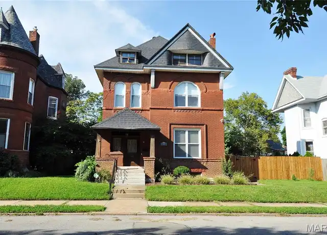 Property at 3103 Shenandoah Ave, Saint Louis, MO, 63104, 3 beds, 1.5 baths, [object Object]