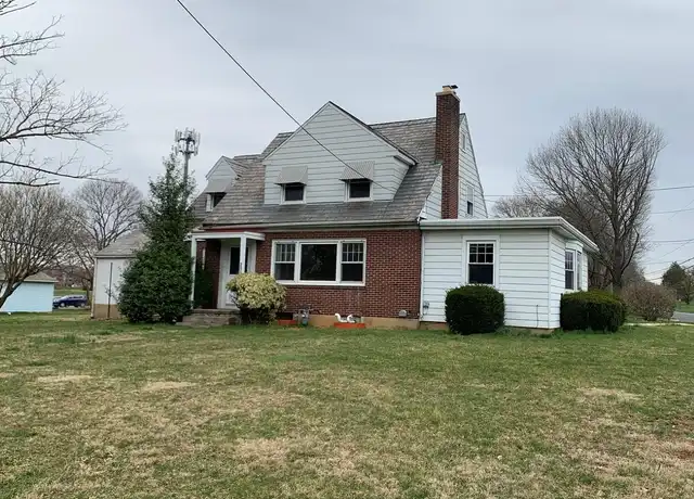 Property at 2110 Center St, Bethlehem, PA, 18017, 4 beds, 1.5 baths, [object Object]
