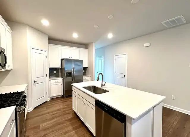 Property at 13936 Castle Nook Dr, Charlotte, NC, 28273, 3 beds, 2.5 baths, [object Object]