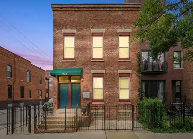 Property at 624 S Oakley Blvd, Chicago, IL, 60612, 3 beds, 2 baths, [object Object]
