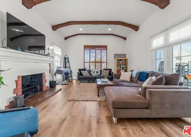 Property at 3300 W 78th St, Los Angeles, CA, 90043, 3 beds, 2 baths, [object Object]