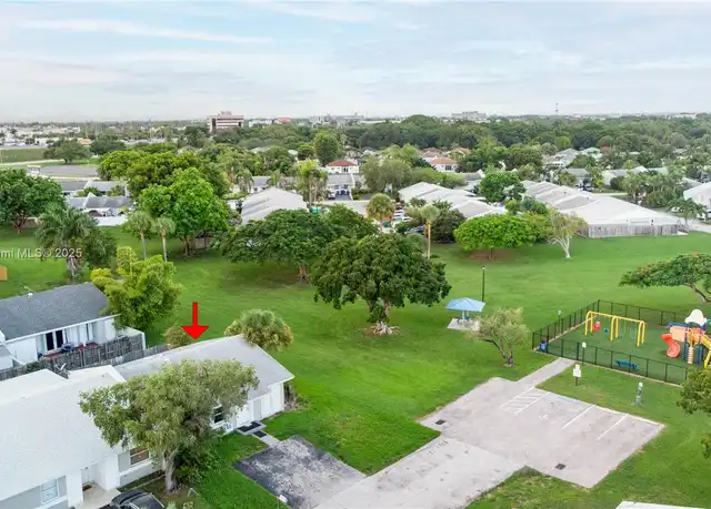 Property at 10361 SW 209th Ln, Cutler Bay, FL, 33189, 3 beds, 2 baths, [object Object]