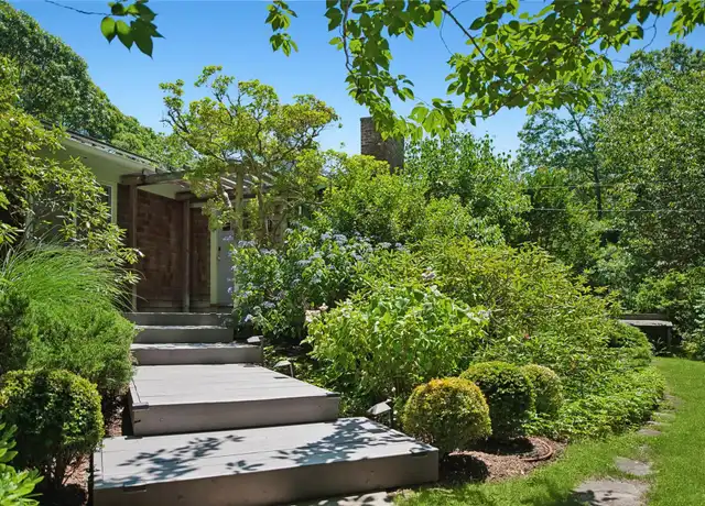 Property at 6 Randall Rd, Southampton, NY, 11968, 3 beds, 2.5 baths, [object Object]