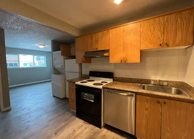 Property at 16124 SE Alder St Unit 27-B, Portland, OR, 97233, 1 bed, 1 bath, [object Object]