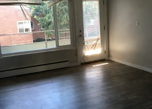 Property at 1215 Queen Anne Ave N Unit 5, Seattle, WA, 98109, 2 beds, 1 bath, [object Object]