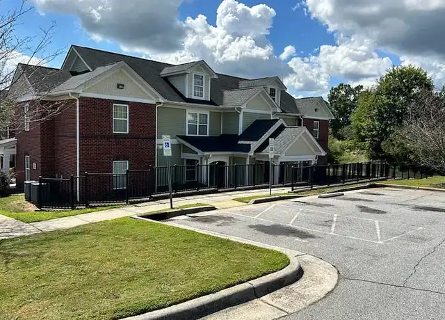 Property at 2810 Orchard Creek Ln, Winston-Salem, NC, 27127, 2 beds, 1 bath, [object Object]