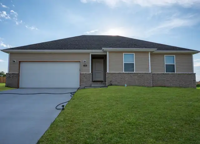 Property at 2185 S Durango Dr, Bolivar, MO, 65613, 3 beds, 2 baths, [object Object]