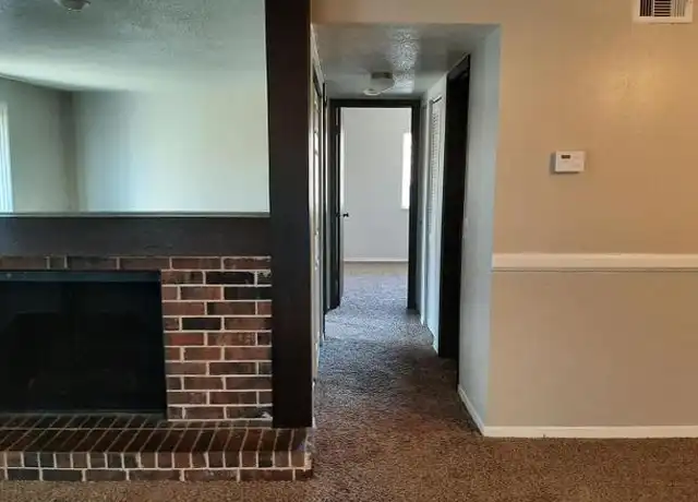 Property at 6100 N Meridian Ave, Oklahoma City, OK, 73112, 1 bed, 1 bath, [object Object]