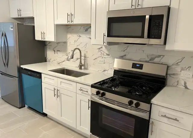 Property at 9608 N Greenwood Ave Unit 2W, Des Plaines, IL, 60016, 1 bed, 1 bath, [object Object]