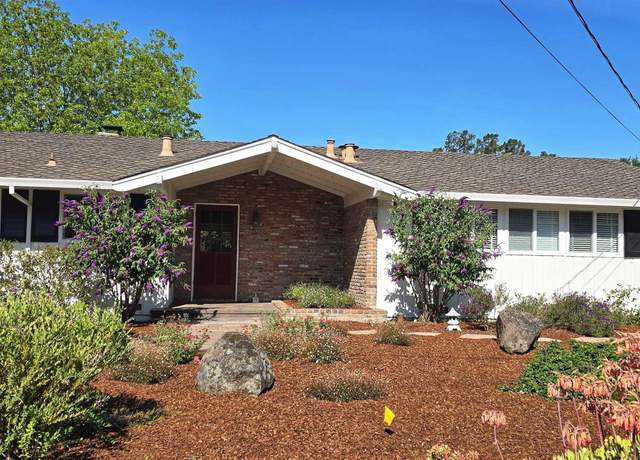 Photo of 2 Rae Ct, Orinda, CA 94563