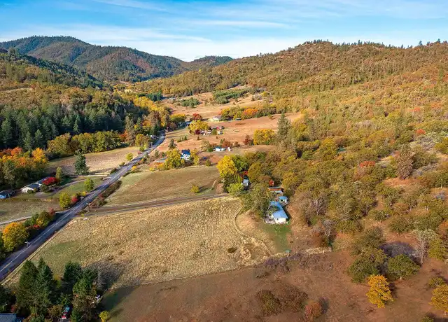 Property at 3242 W Griffin Creek Rd, Medford, OR, 97501, 3 beds, 2 baths, [object Object]
