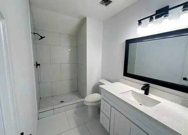 Property at 5962 Belcrest St, Houston, TX, 77033, 3 beds, 2 baths, [object Object]