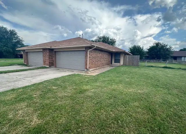 Property at 8313 NW 7th St, Oklahoma City, OK, 73127, 2 beds, 2 baths, [object Object]