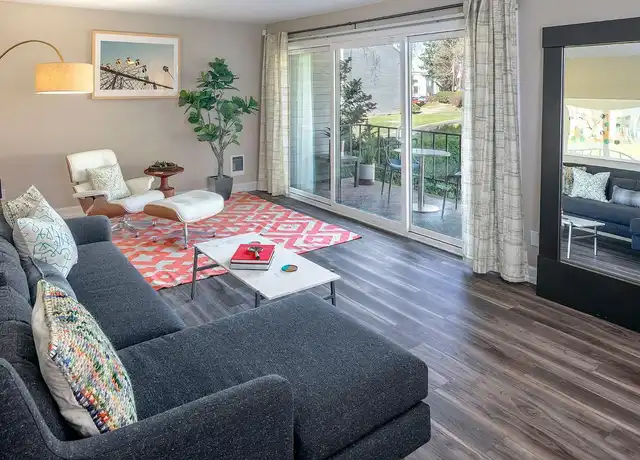 Property at Garden Park Apartments - 5104 SE 30th Ave, Portland, OR, 97202, 2 beds, 2 baths, [object Object]