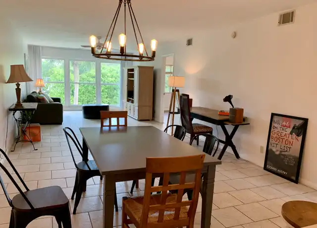 Property at 118 Palm Dr #16, Naples, FL, 34112, 2 beds, 2 baths, [object Object]
