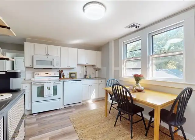 Property at 50-52 House St, Glastonbury, CT, 06033, 2 beds, 1 bath, [object Object]