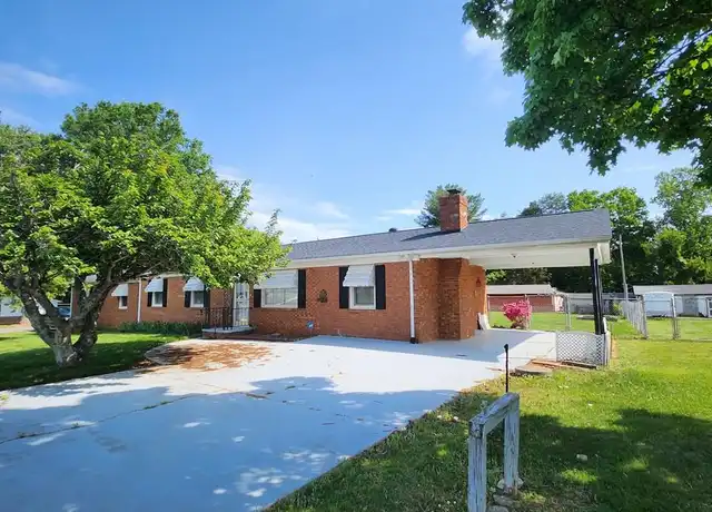 Property at 5511 Macy Grove Rd, Kernersville, NC, 27284, 3 beds, 2 baths, [object Object]