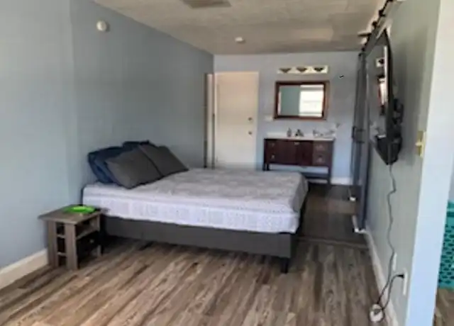 Property at 333 W Osceola Ln #1, Cocoa Beach, FL, 32931, 1 bed, 1 bath, [object Object]