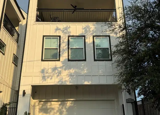 Property at 412 N Live Oak St, Houston, TX, 77003, 3 beds, 3.5 baths, [object Object]