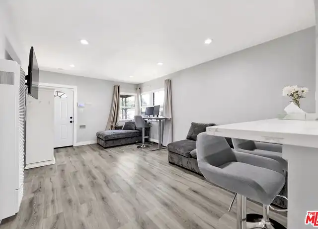 Property at 201 E 91st St, Los Angeles, CA, 90003, 2 beds, 1 bath, [object Object]