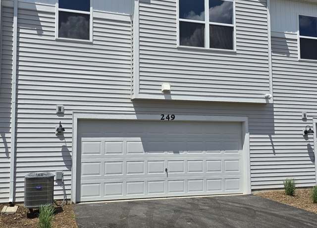 Photo of 249 Kingsport Dr, South Elgin, IL 60177