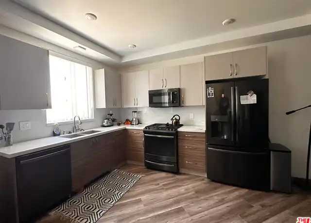 Property at 5531 La Mirada Ave Unit 101, Los Angeles, CA, 90038, 2 beds, 1 bath, [object Object]