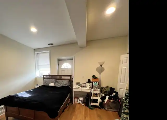 Property at 3750 N Wilton Ave, Chicago, IL, 60613, 1 bed, 1 bath, [object Object]