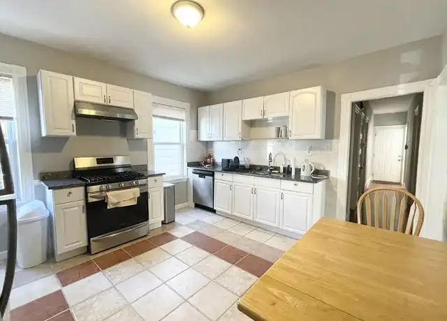 Property at 9 Taft St Unit 2, Boston, MA, 02125, 4 beds, 1 bath, [object Object]
