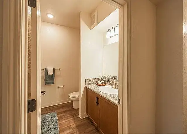 Photo of 7355 N Willow Ave, Fresno, CA 93720