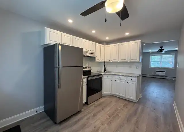 Property at 325 Susquehanna Ave Unit 2, Lansdale, PA, 19446, 2 beds, 1 bath, [object Object]