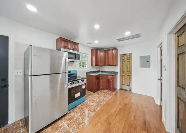 Property at 14 Yankee Pl Unit 7, Ellenville, NY, 12428, 2 beds, 1 bath, [object Object]