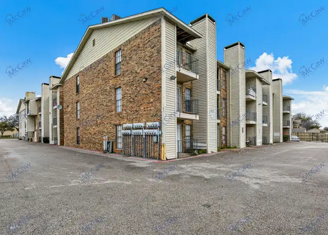 Property at 9520 Royal Ln #321, Dallas, TX, 75243, 1 bed, 1 bath, [object Object]