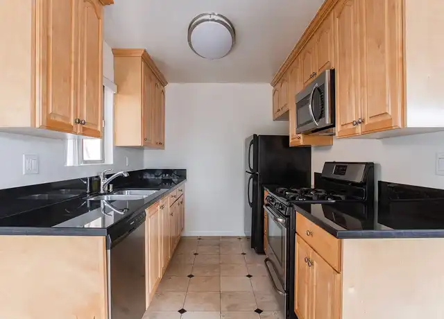Property at 725 Hayworth Apartments - 725 N Hayworth Ave, Los Angeles, CA, 90046, 2 beds, 2 baths, [object Object]