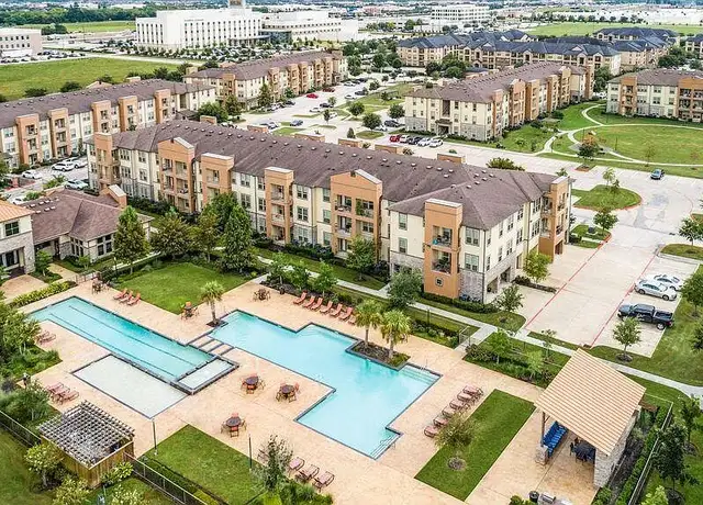 Photo of 2500 Business Center Dr, Pearland, TX 77584