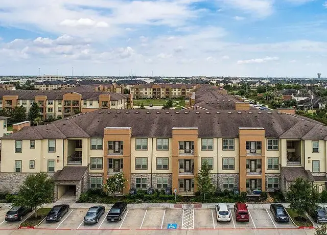 Photo of 2500 Business Center Dr, Pearland, TX 77584