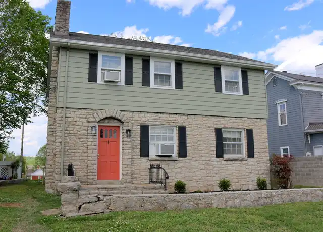 Property at 210 W Poplar St Unit B, Pulaski, TN, 38478, 2 beds, 1 bath, [object Object]