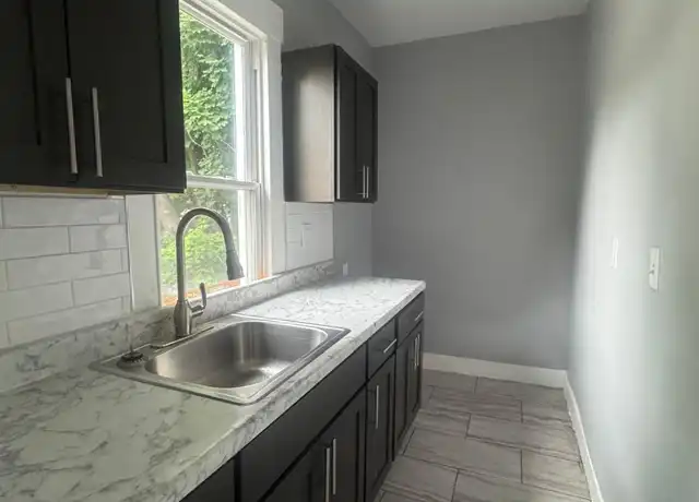 Property at 358 Newhall St Unit 2, New Haven, CT, 06511, 4 beds, 2 baths, [object Object]