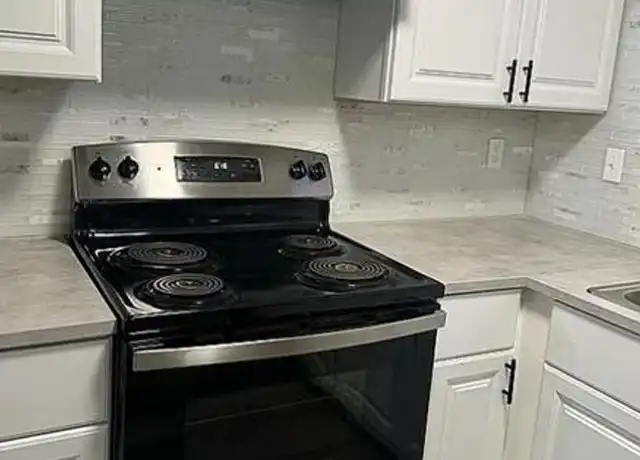 Property at 444 N 13th St Unit D, Las Vegas, NV, 89101, 2 beds, 1 bath, [object Object]