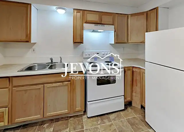 Property at 1117 Willow St Unit F, Yakima, WA, 98902, 2 beds, 1 bath, [object Object]