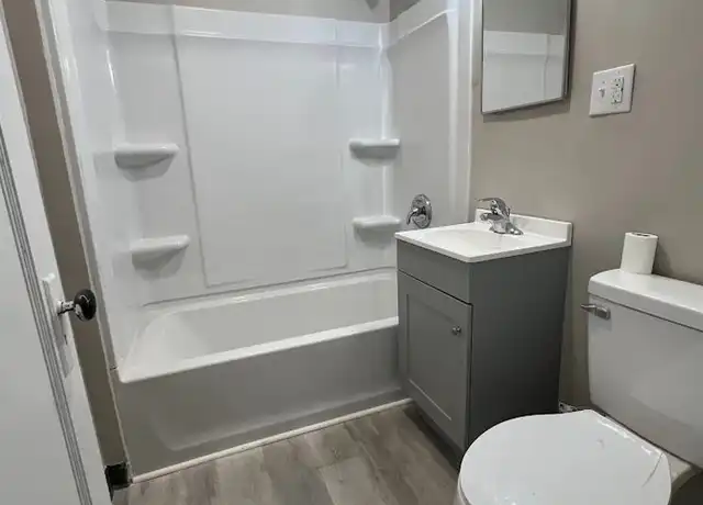 Property at 408 Pleasant Ave Unit 410, Dayton, OH, 45403, 3 beds, 1 bath, [object Object]