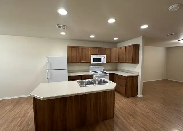 Property at 21 W Evergreen Dr, Kalispell, MT, 59901, 2 beds, 1 bath, [object Object]