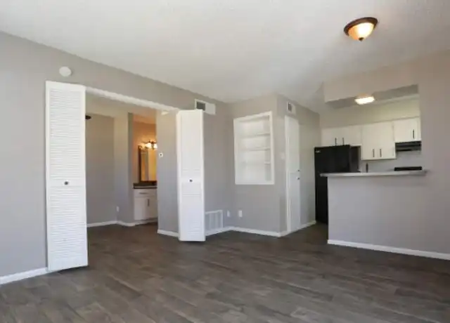 Property at 7918 Jones Maltsberger Rd Unit 1211, San Antonio, TX, 78216, 1 bed, 1 bath, [object Object]